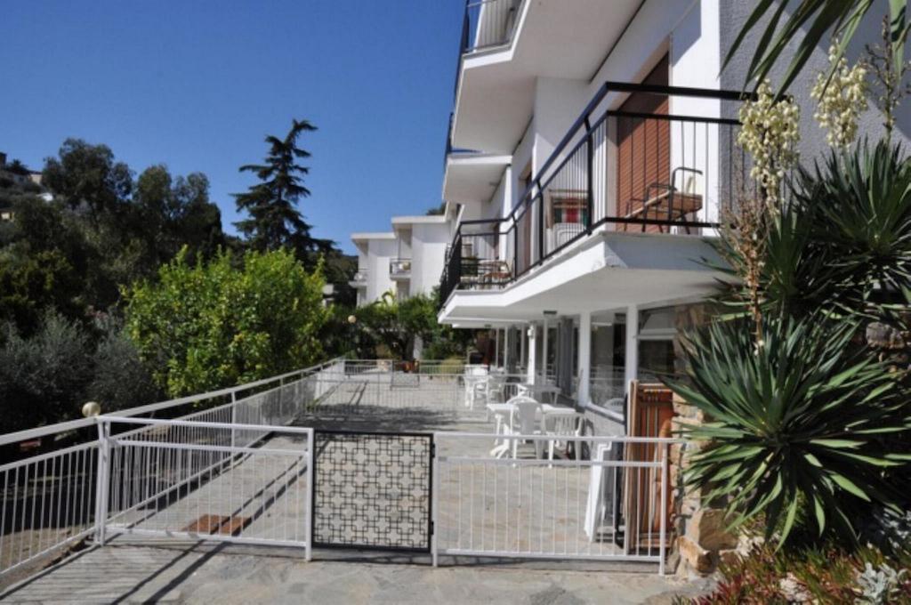 Residence La Carruba Diano Marina Kültér fotó
