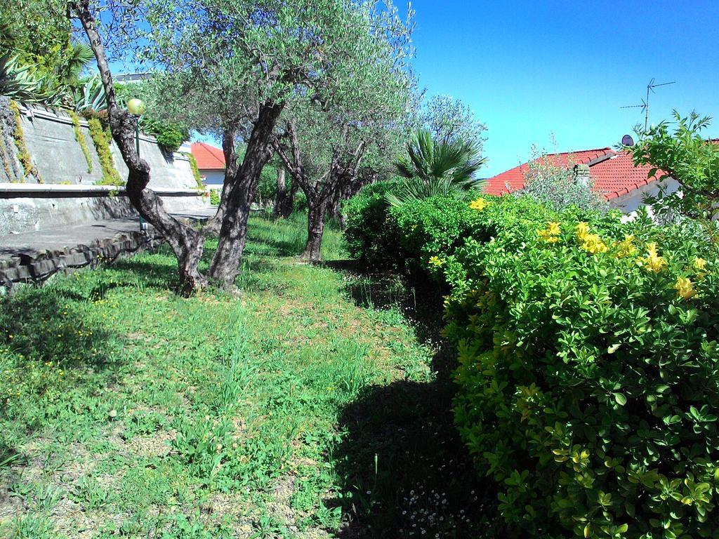 Residence La Carruba Diano Marina Kültér fotó