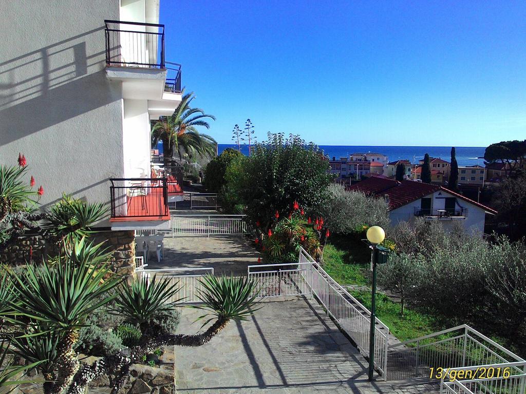 Residence La Carruba Diano Marina Kültér fotó