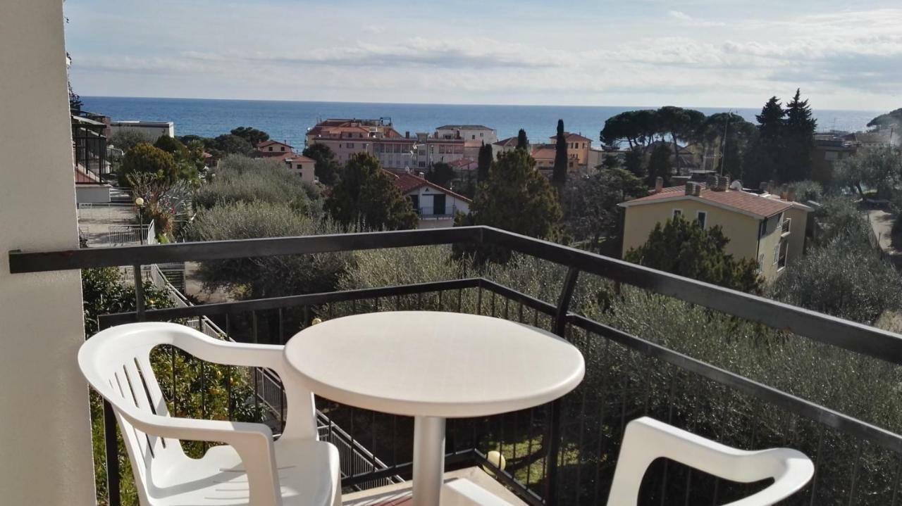 Residence La Carruba Diano Marina Kültér fotó