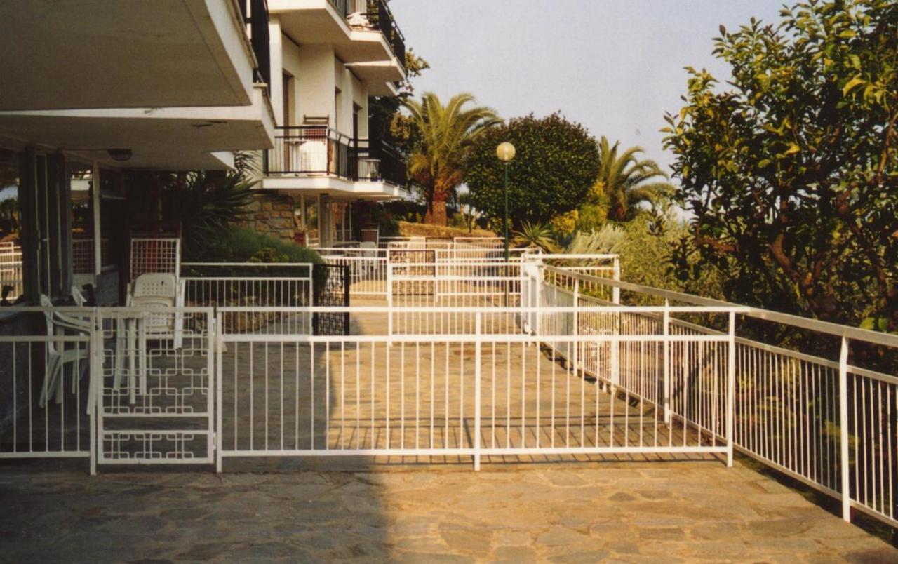 Residence La Carruba Diano Marina Kültér fotó